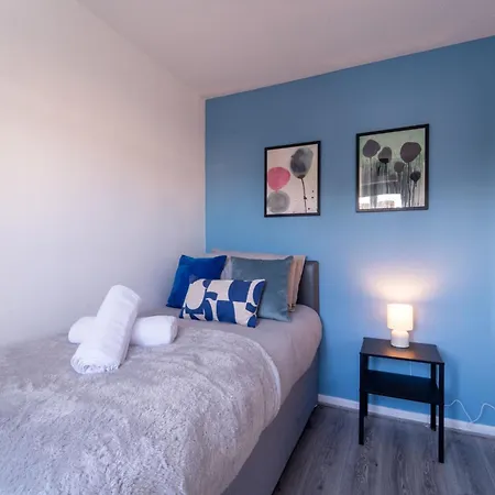 Spacious 3 Bed House, 5Mins To Hs2/ Nec/Airport. Marston Green Exterior photo
