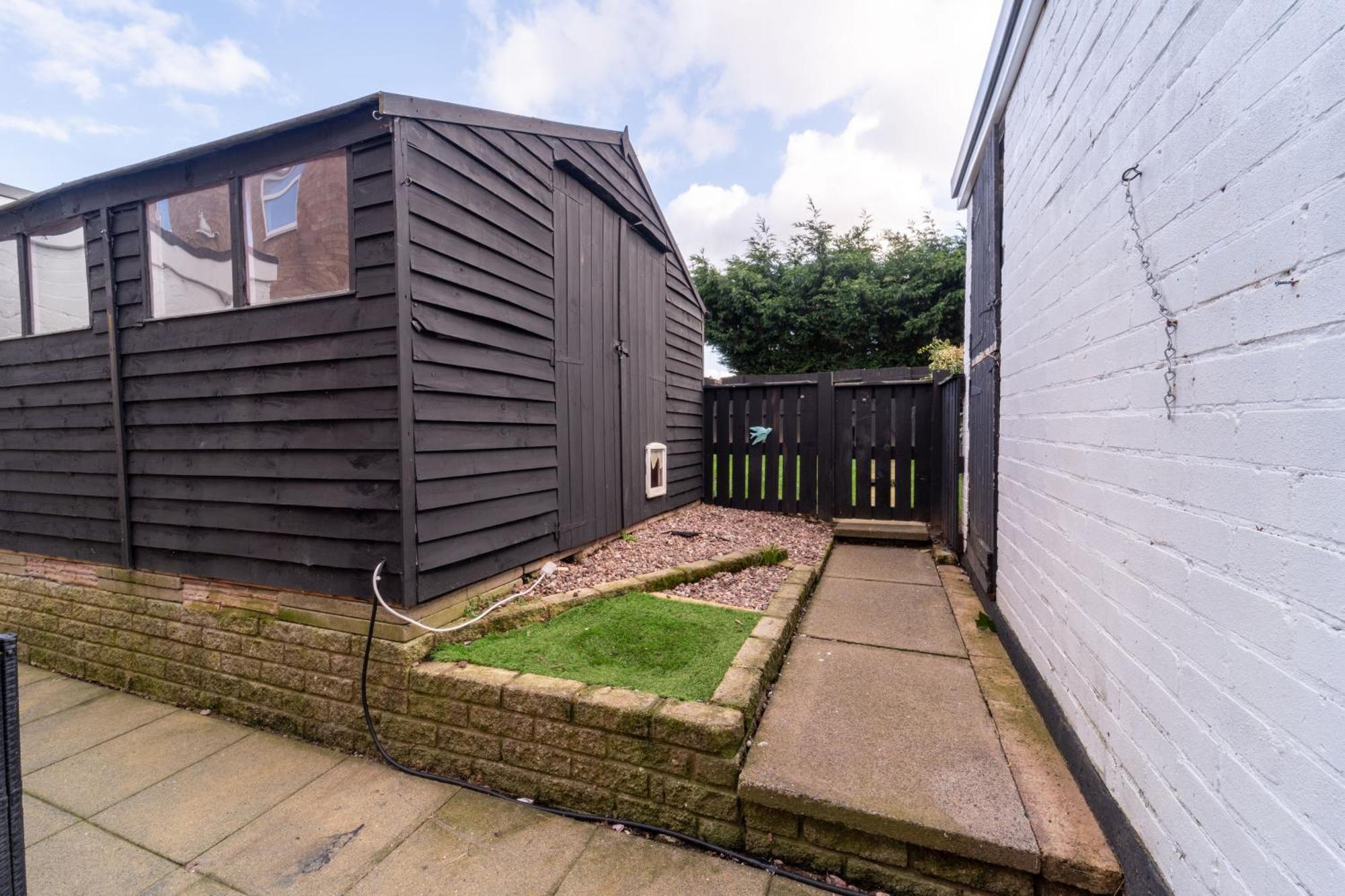 Holiday home Spacious 3 Bed House, 5mins To Hs2/ Nec/airport.